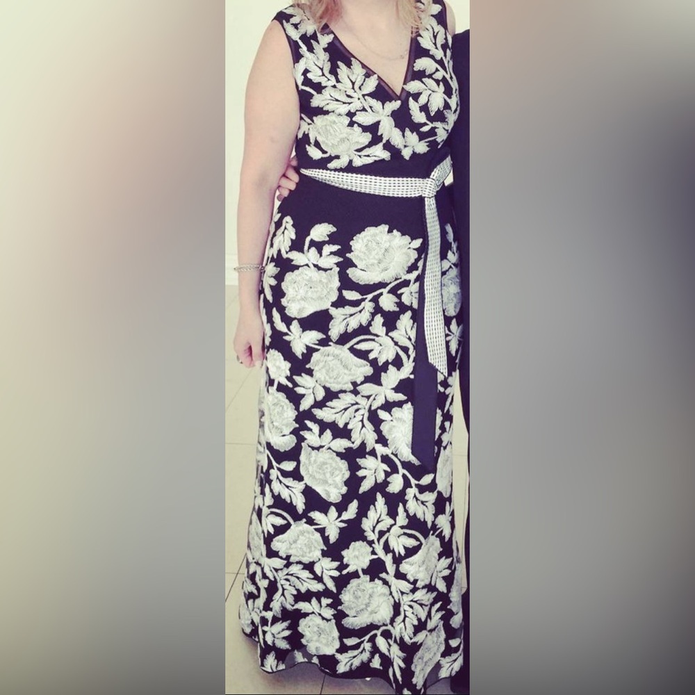 Tadashi Shoji Classic Black & White Floral Dress - Picture 3 of 6